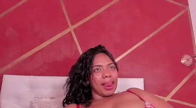 Snapshot of lia_mariana chatting on 17, 2, 2025 lia mariana online show from 17, 2, 2025