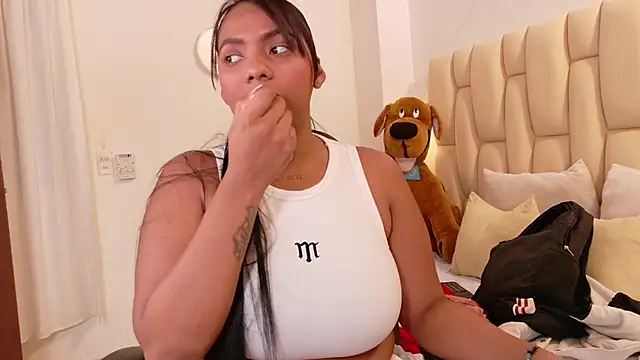 Snapshot of lia_mariana chatting on 22, 9, 2025 lia mariana online show from 22, 9, 2025
