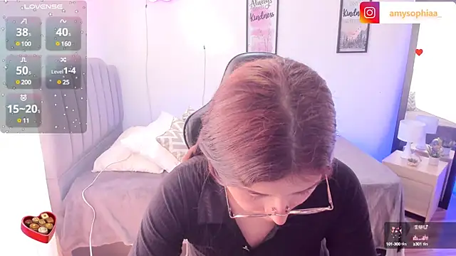 Amy joones online show from 6, 3, 2025