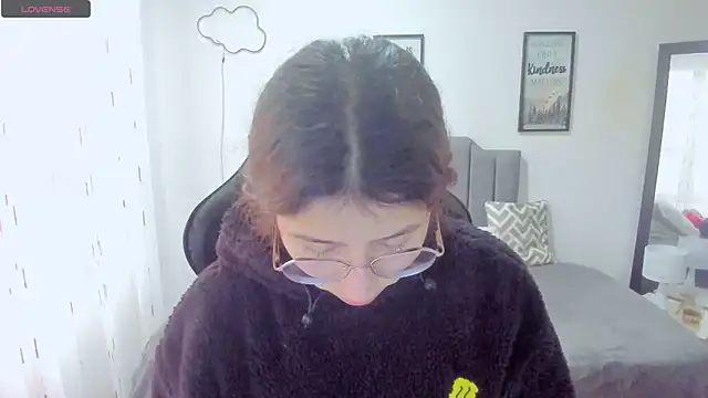 Amy joones online show from 11, 9, 2025