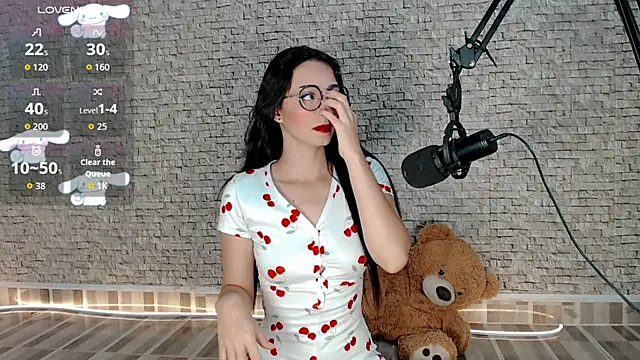 Snapshot of emma_unu chatting on 6, 6, 2026 emma unu online show from 6, 6, 2026