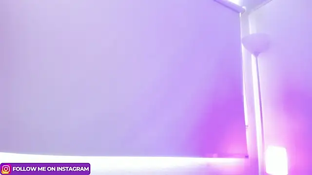 Snapshot of Julianaa_Castro_ chatting on 13, 3, 2025 Julianaa Castro online show from 13, 3, 2025