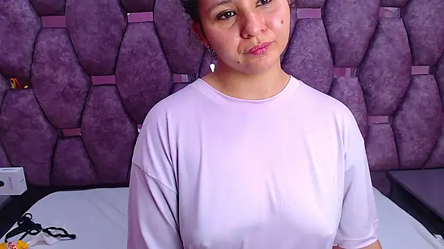 Snapshot of AlaSmith chatting on 7, 3, 2025 AlaSmith online show from 7, 3, 2025