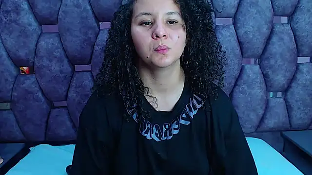 Snapshot of AlaSmith chatting on 12, 3, 2025 AlaSmith online show from 12, 3, 2025