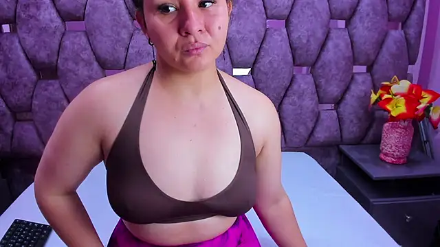 Snapshot of AlaSmith chatting on 30, 9, 2025 AlaSmith online show from 30, 9, 2025