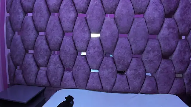 Snapshot of AlaSmith chatting on 12, 10, 2025 AlaSmith online show from 12, 10, 2025