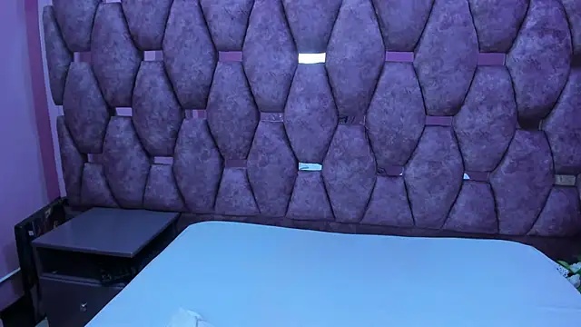 Snapshot of AlaSmith chatting on 28, 11, 2025 AlaSmith online show from 28, 11, 2025