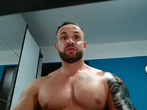 Snapshot of Magnificmuscles89 chatting on 8, 1, 2025 Magnificmuscles89 online show from 8, 1, 2025