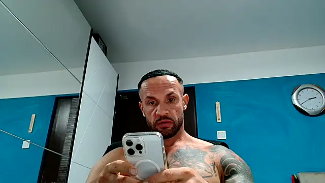 Snapshot of Magnificmuscles89 chatting on 1, 10, 2025 Magnificmuscles89 online show from 1, 10, 2025