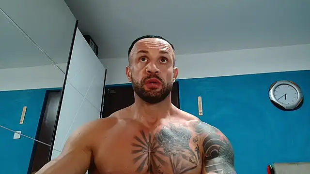 Snapshot of Magnificmuscles89 chatting on 5, 10, 2025 Magnificmuscles89 online show from 5, 10, 2025