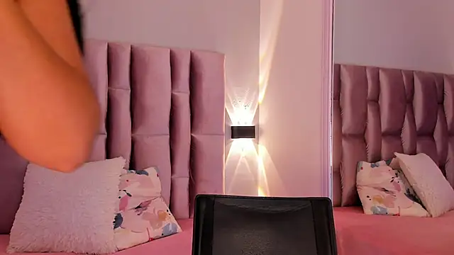 NikyBrookss online show from 6, 2, 2025