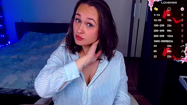 Snapshot of Cutie-Melanie chatting on 19, 10, 2025 Cutie-Melanie online show from 19, 10, 2025