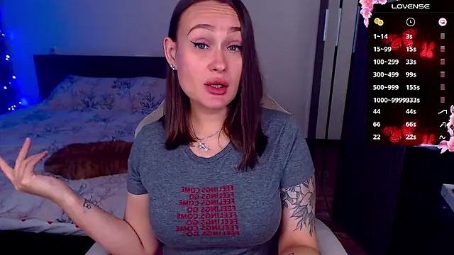 Snapshot of Cutie-Melanie chatting on 25, 10, 2025 Cutie-Melanie online show from 25, 10, 2025