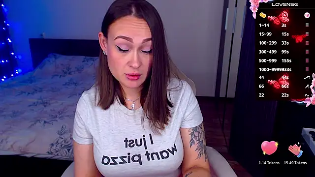 Snapshot of Cutie-Melanie chatting on 27, 10, 2025 Cutie-Melanie online show from 27, 10, 2025