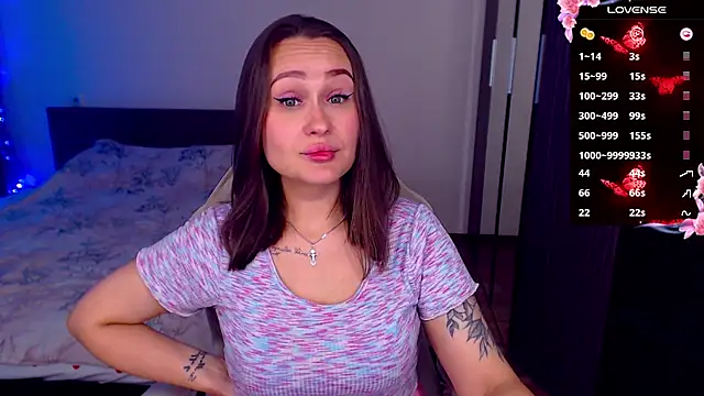 Snapshot of Cutie-Melanie chatting on 23, 11, 2025 Cutie-Melanie online show from 23, 11, 2025