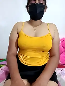 Snapshot of SLZAARA chatting on 1, 12, 2025 SLZAARA online show from 1, 12, 2025