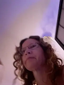 AnnikaRose online show from 4, 7, 2026