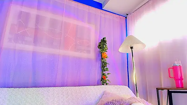 liccy hall online show from 11, 6, 2026