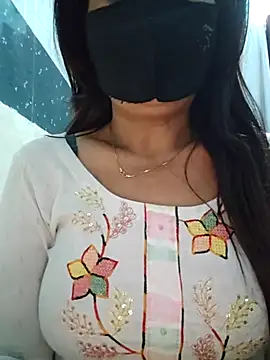 Snapshot of Aishwaryaa_69 chatting on 14, 3, 2025 Aishwaryaa 69 online show from 14, 3, 2025