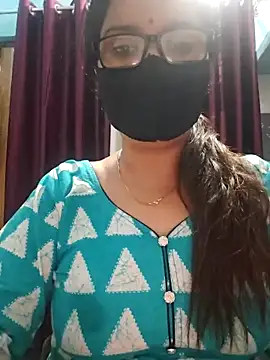 Snapshot of Aishwaryaa_69 chatting on 1, 10, 2025 Aishwaryaa 69 online show from 1, 10, 2025
