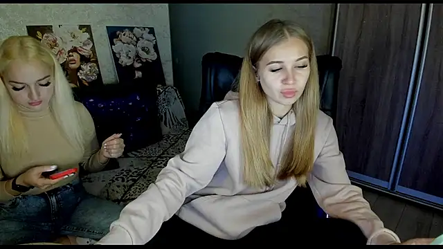 Snapshot of _NigoNika chatting on 10, 10, 2025 NigoNika online show from 10, 10, 2025