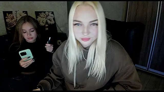 Snapshot of _NigoNika chatting on 23, 10, 2025 NigoNika online show from 23, 10, 2025