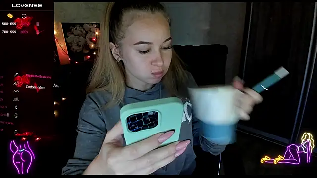 Snapshot of _NigoNika chatting on 31, 10, 2025 NigoNika online show from 31, 10, 2025