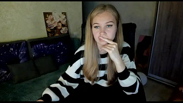 Snapshot of _NigoNika chatting on 16, 11, 2025 NigoNika online show from 16, 11, 2025