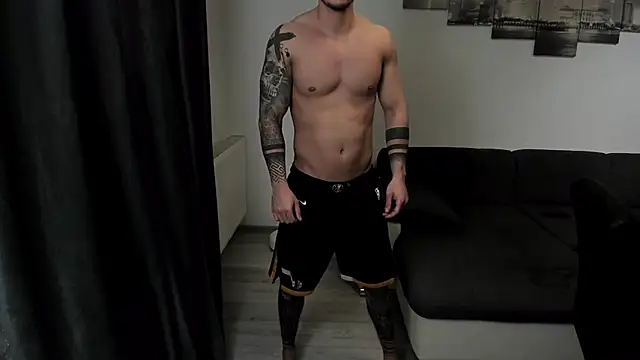 Snapshot of Richarddarell1 chatting on 2, 12, 2025 Richarddarell1 online show from 2, 12, 2025