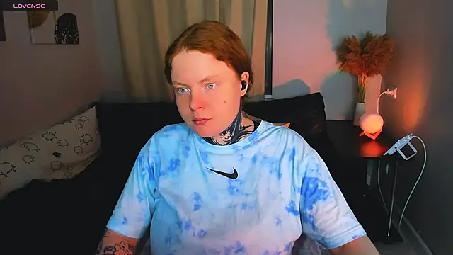 Snapshot of Cassie_xKiss chatting on 5, 11, 2025 Cassie xKiss online show from 5, 11, 2025