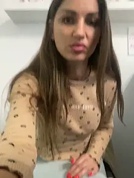 Lanaa19 online show from 1, 2, 2025