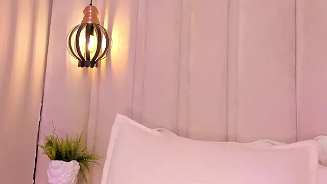 bonniekim  online show from 4, 3, 2025