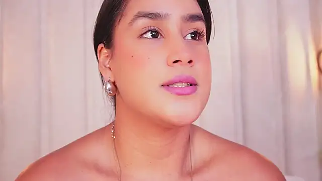 bonniekim  online show from 13, 9, 2025