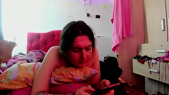 Snapshot of Sweet-Suck69 chatting on 21, 3, 2025 Sweet-Suck69 online show from 21, 3, 2025
