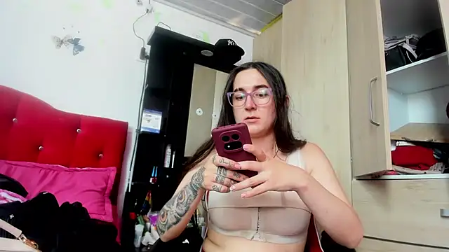 Snapshot of Sweet-Suck69 chatting on 22, 9, 2025 Sweet-Suck69 online show from 22, 9, 2025