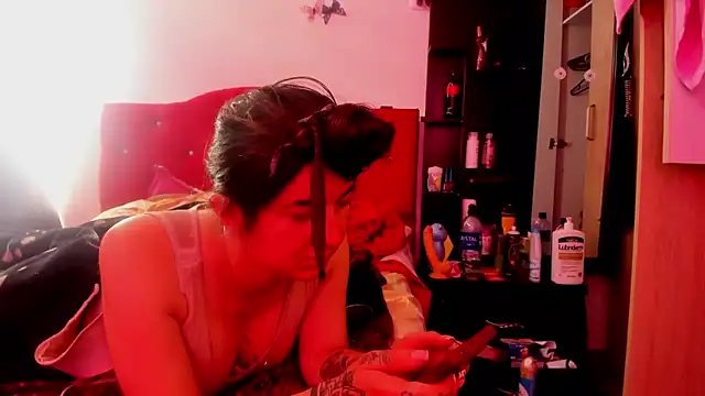 Snapshot of Sweet-Suck69 chatting on 18, 11, 2025 Sweet-Suck69 online show from 18, 11, 2025