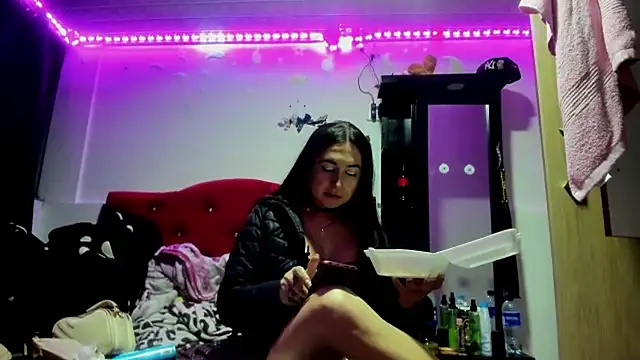 Snapshot of Sweet-Suck69 chatting on 19, 11, 2025 Sweet-Suck69 online show from 19, 11, 2025