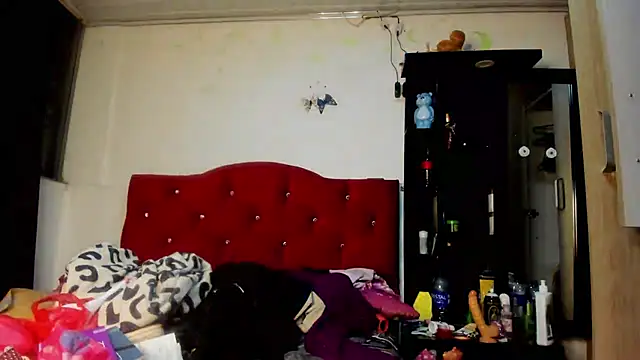 Snapshot of Sweet-Suck69 chatting on 30, 11, 2025 Sweet-Suck69 online show from 30, 11, 2025