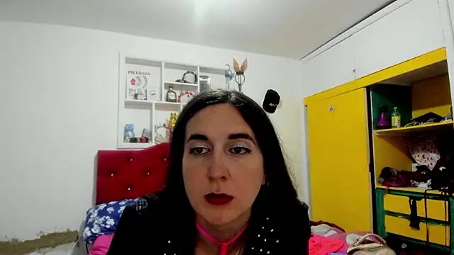 Sweet-Suck69 online show from 17, 4, 2026