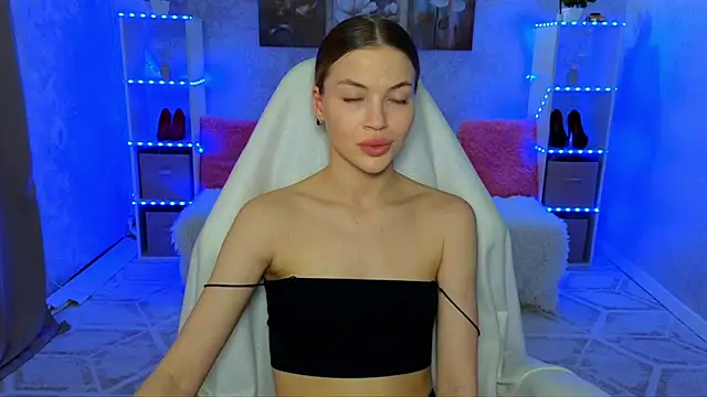 EmmyMills online show from 8, 2, 2026