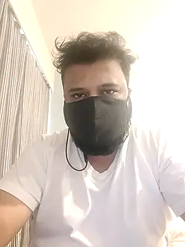 Hunk-Hand6 online show from 30, 4, 2026