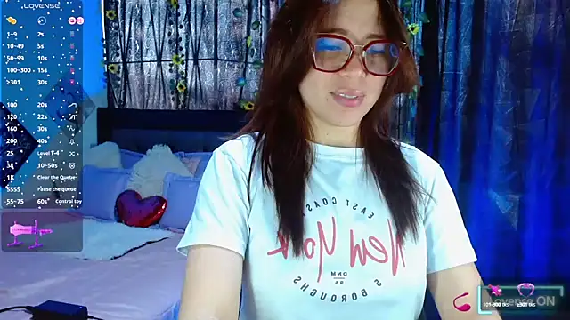 SharonR1 online show from 13, 9, 2025