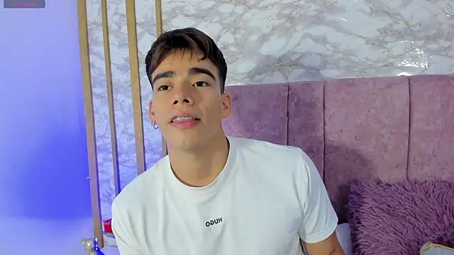 Snapshot of its_liam18 chatting on 9, 2, 2025 its liam18 online show from 9, 2, 2025