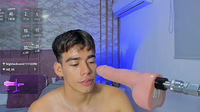 Snapshot of its_liam18 chatting on 14, 2, 2025 its liam18 online show from 14, 2, 2025