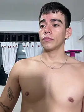 Snapshot of its_liam18 chatting on 11, 3, 2025 its liam18 online show from 11, 3, 2025