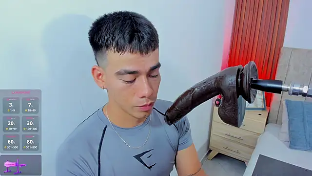 Snapshot of its_liam18 chatting on 12, 9, 2025 its liam18 online show from 12, 9, 2025