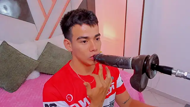 Snapshot of its_liam18 chatting on 21, 9, 2025 its liam18 online show from 21, 9, 2025