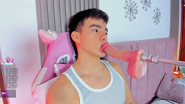 Snapshot of its_liam18 chatting on 21, 11, 2025 its liam18 online show from 21, 11, 2025