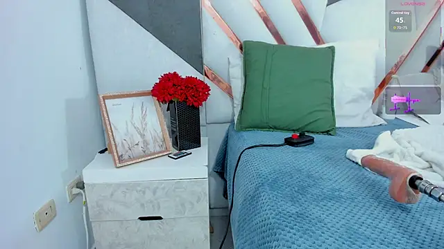 Snapshot of its_liam18 chatting on 19, 12, 2025 its liam18 online show from 19, 12, 2025