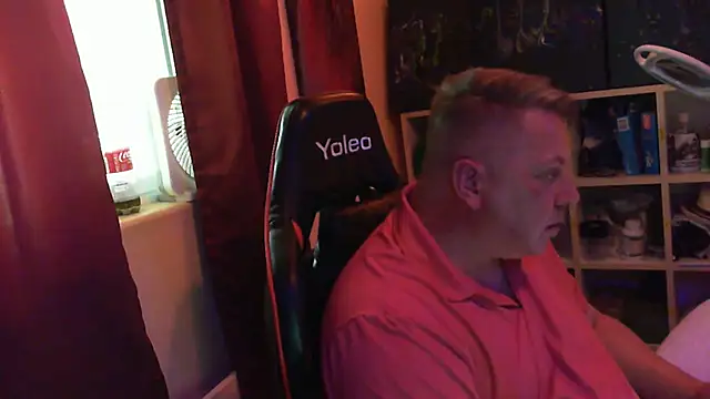 Mic Oxinner online show from 4, 10, 2025